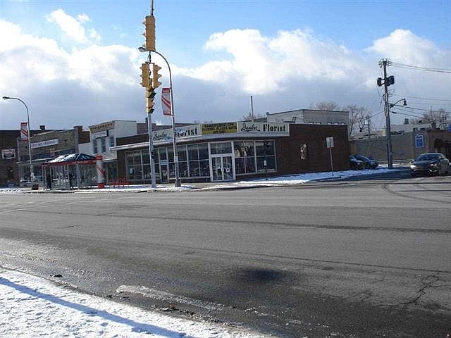 1st image of 658 Central Ave