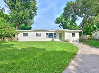 1437 Lakecrest Dr, Apopka, FL 32703