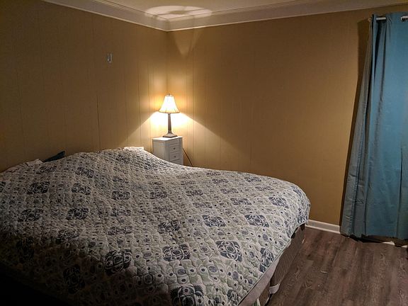 Huge master bedroom. Pictures do not do justice because current tennants