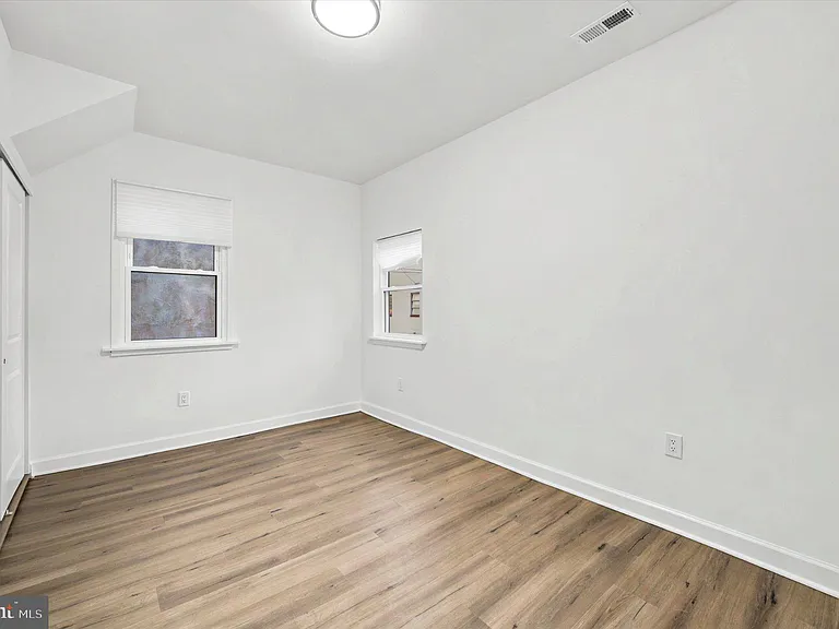 514 Ryers Ave #B — Photo 12