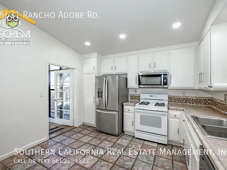 25631 Rancho Adobe Rd — Photo 8