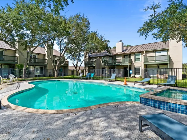 302 Saint Andrews St #K102, Rockport, TX 78382