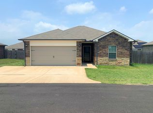 308 Ruffin Rd, Mabank, TX 75147