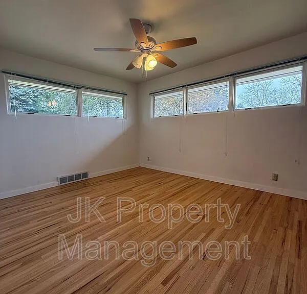 1726 Alder Dr — Photo 22