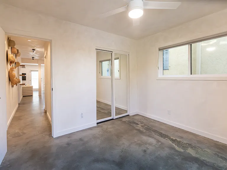 645 Rose Ave #1 — Photo 15
