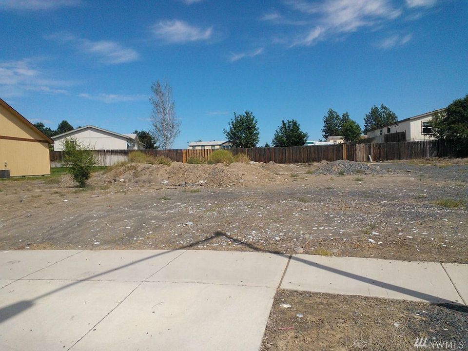 1st image of 1017 N Pierce Dr