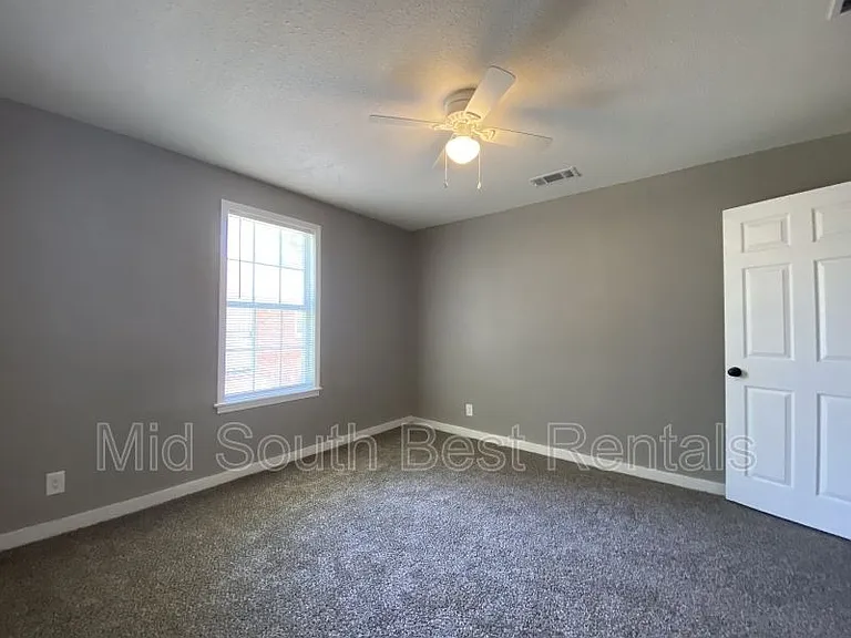 341 Fields Ave — Photo 7
