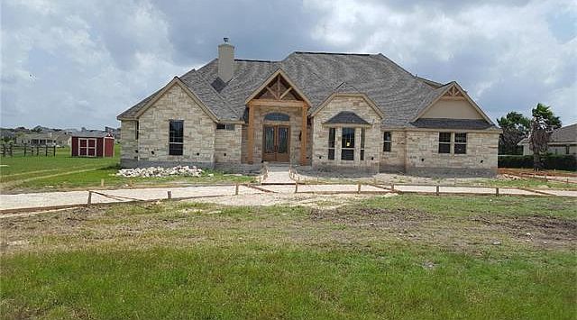 1st image of 202 Brushy Creek Trl