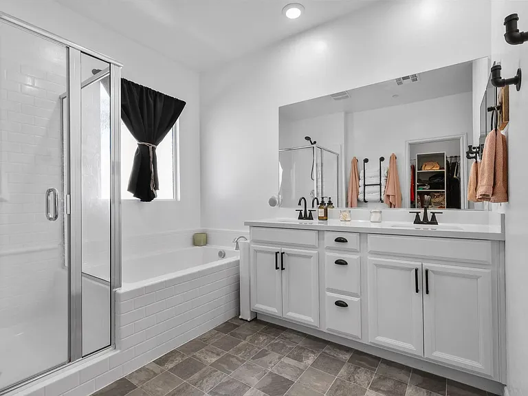 8866 Sasquatch Run Ave — Photo 23