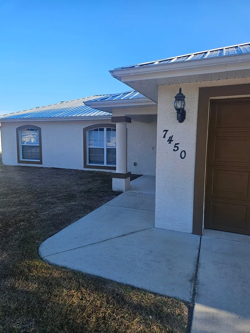 Beautiful 3-bedroom rental home in North Port Fl. — Photo 2