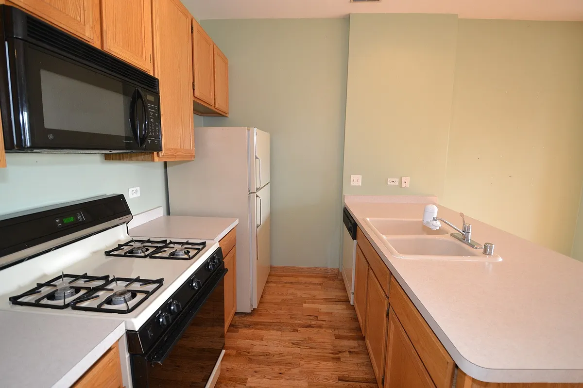 Building Photo - 974-976 W Cuyler Ave #4035-4043