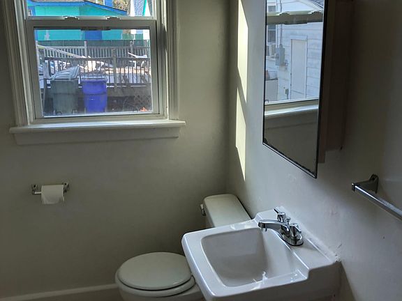 3rd image of 2833 Dunkirk Ave #A