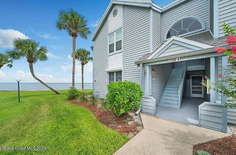 2 bed, 2.0 bath, 1002 sqft, $1,900 — Photo 4
