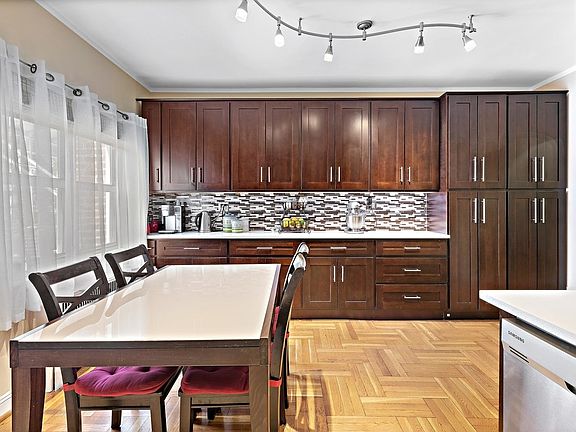 5th image of 3060 Nostrand Ave