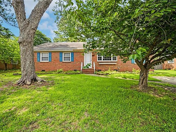 2nd image of 3704 Linnet Ln