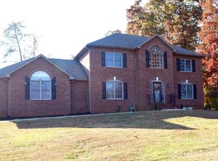 369 Hunters Mill Ln, Evington, VA 24550