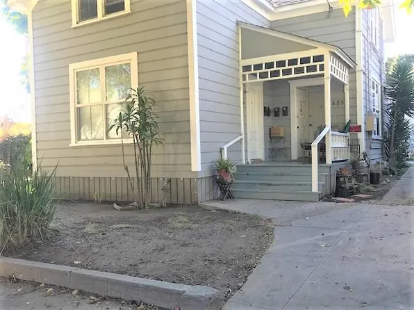 625 Bradbury Ave APT 1, Santa Barbara, CA 93101