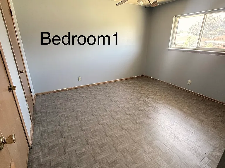 8043 W Appleton Ave #4 — Photo 3