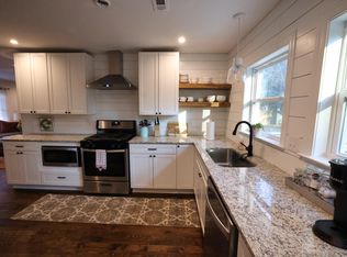 1747 Gilbert St, Charleston, SC 29412