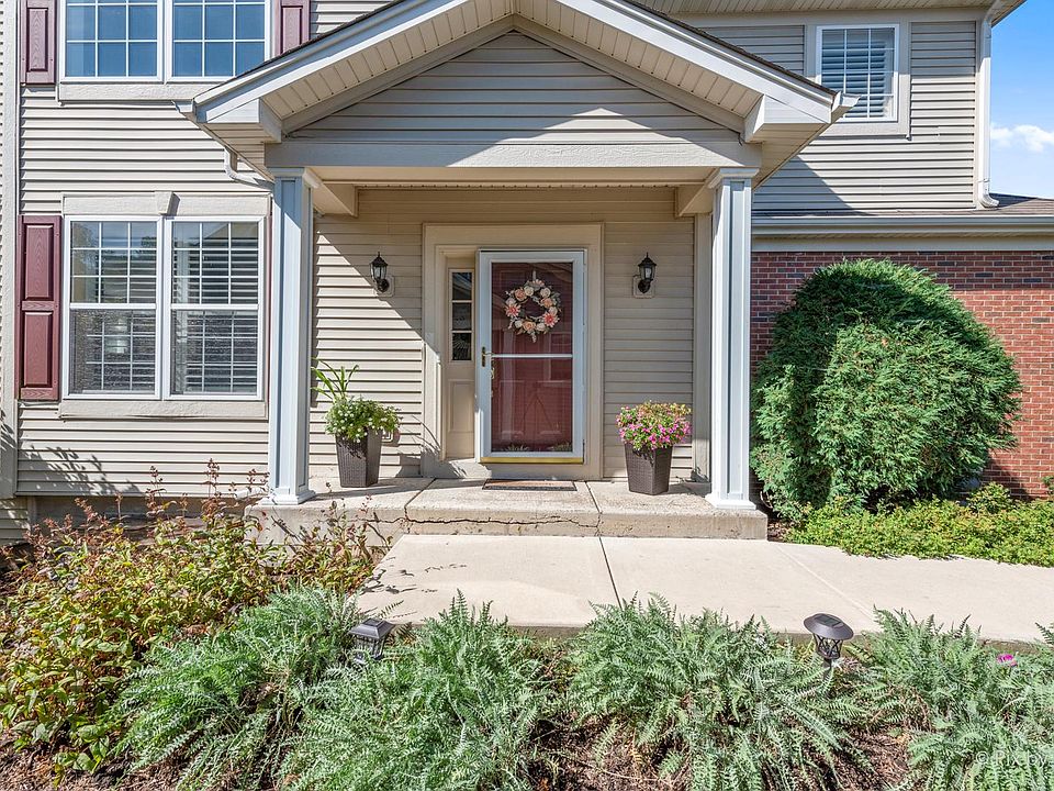 1st image of 35 Regent Dr #35