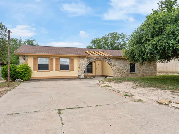 110 Pauline Ave, Del Rio, TX 78840