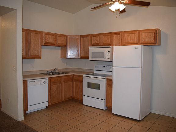 2nd image of 16711 Hunters Ridge Ln #M