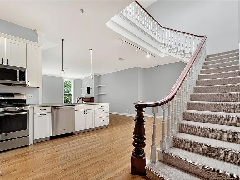 706 Massachusetts Ave #203 — Photo 4
