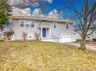 606 W Pecan Dr, Clinton, MO 64735