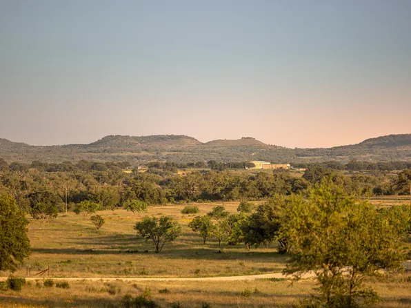 1755 Towhead Valley Rd, Johnson City, TX 78636