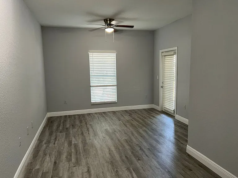 402 S Armenia Ave #114 — Photo 8