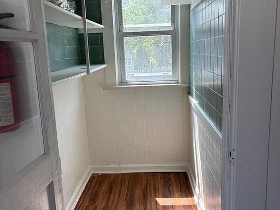 4th image of 9 Cottage Ln