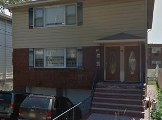 18 Housman Ct #2, Maplewood, NJ 07040