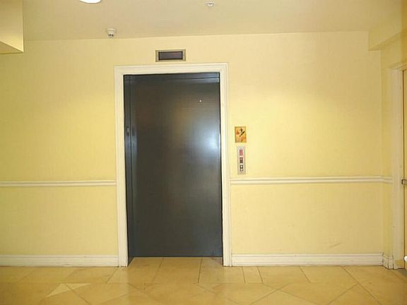 4th image of 115 Mendoza Ave APT 501