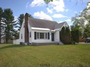 26 Bluebird Rd, South Glens Falls, NY 12803