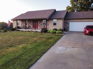 106 E Central Ave, Ozawkie, KS 66070