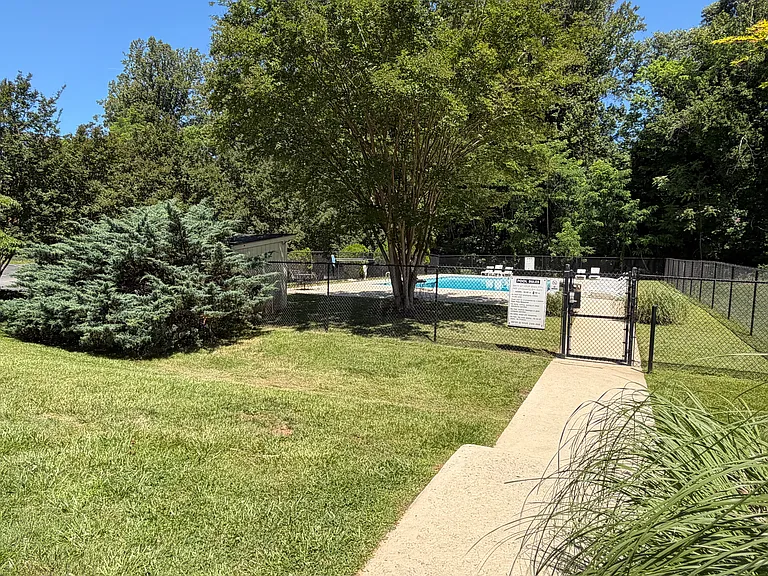 Forestbrook Apartments — Photo 27