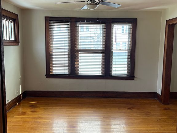 4th image of 262 Reed Ave