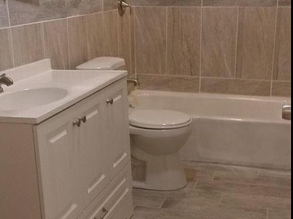 3rd image of 94AVE Park Ln S