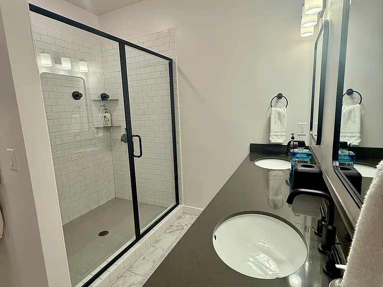 2344 Porter Ave — Photo 5