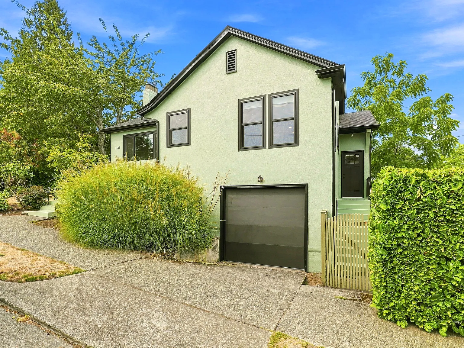 3 bed, 1880 sqft, $4,900 — Photo 3