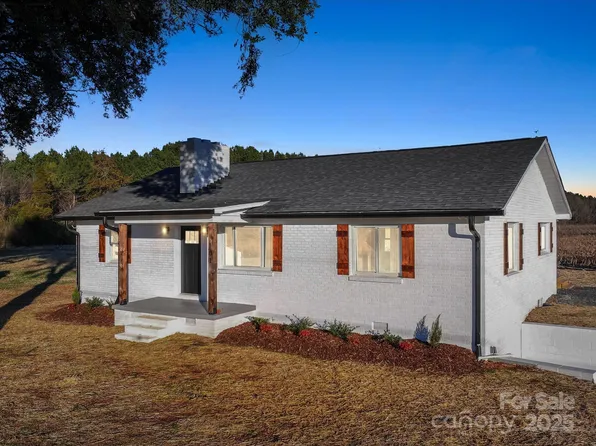 101 S Moose Rd, Mount Pleasant, NC 28124