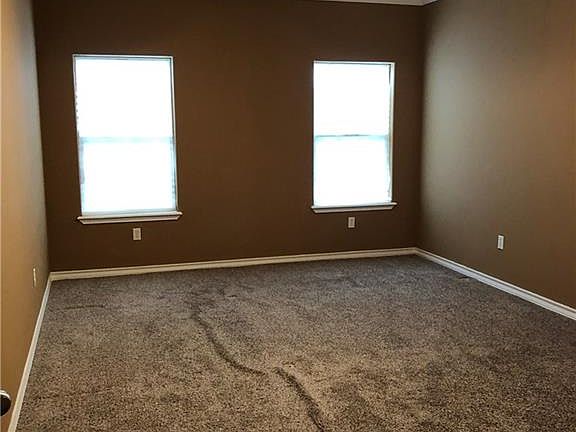4th image of 3745 Pope Dr