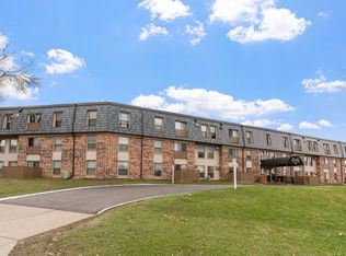 Golden Valley Greenway Apartments!, Minneapolis, MN 55422