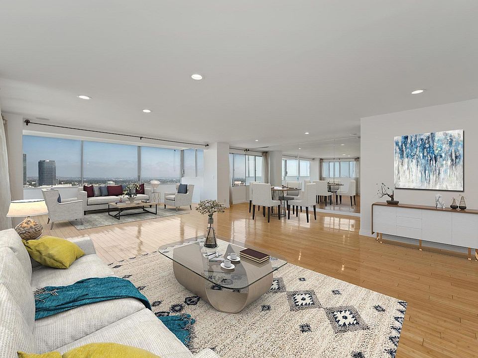 Large living area with Panoramic Views