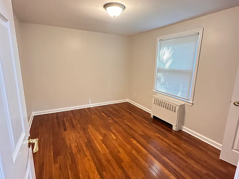 37A Hawthorne Dr #2 — Photo 8