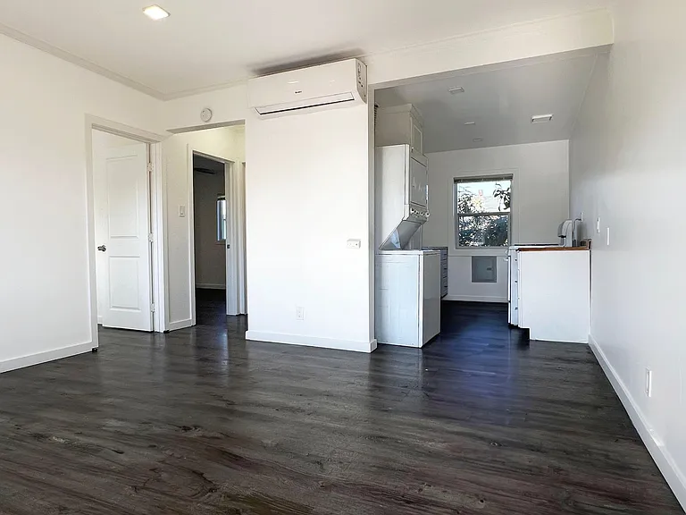 1071 Olive Ave #5 — Photo 5