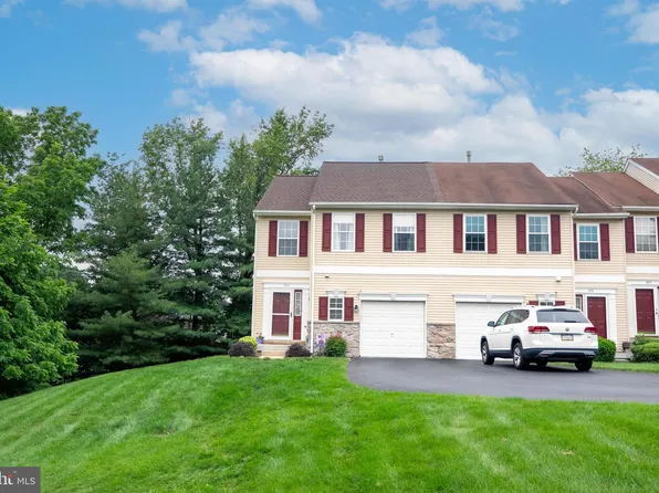 957 Katie Cir, Royersford, PA 19468