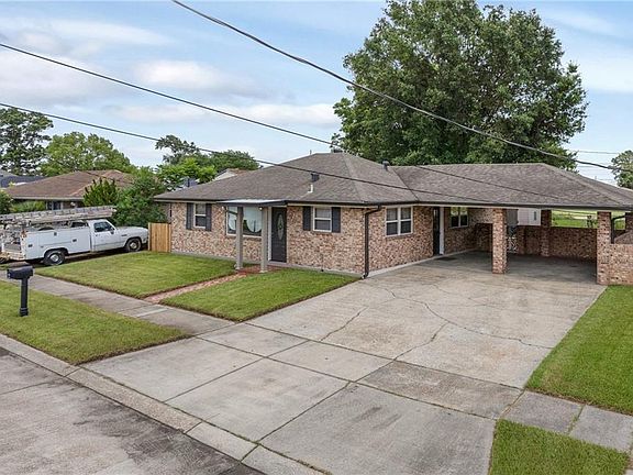 3rd image of 2421 Blanchard Dr