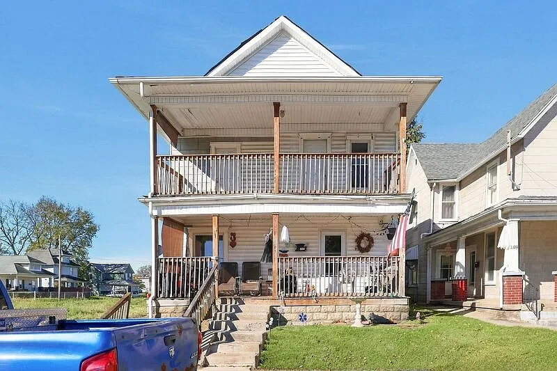 105-105.5 N Western Ave #105.5