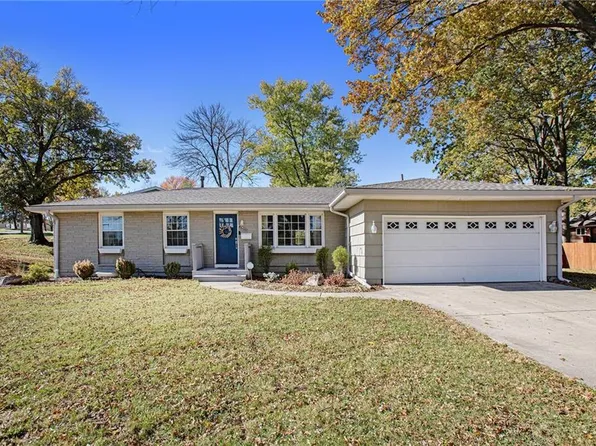 4600 NE Sherwood Dr, Kansas City, MO 64117